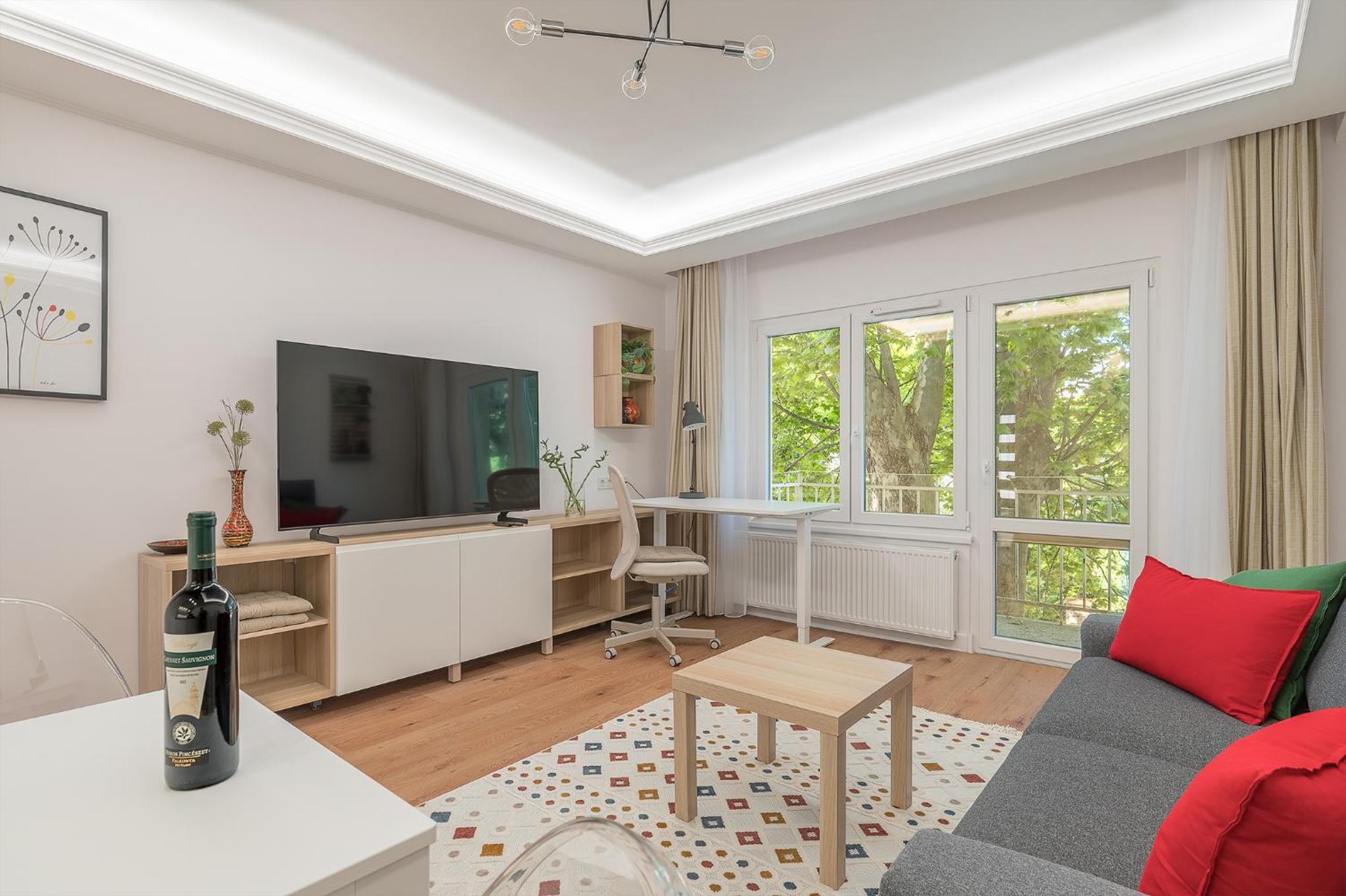 Bambusz Apartman with parking