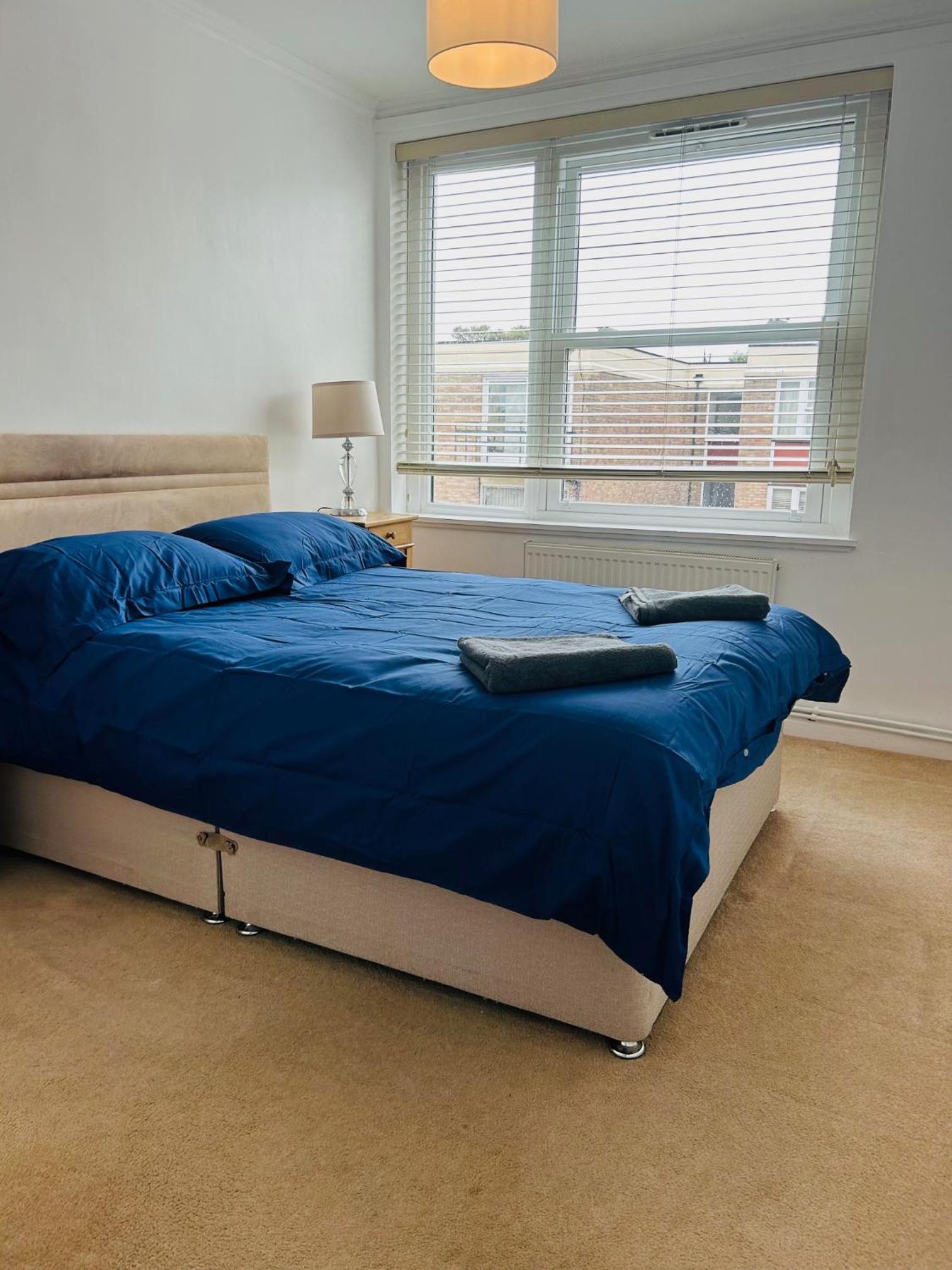Fabulous 2-Bedroom Apartment in North Oxford view 3