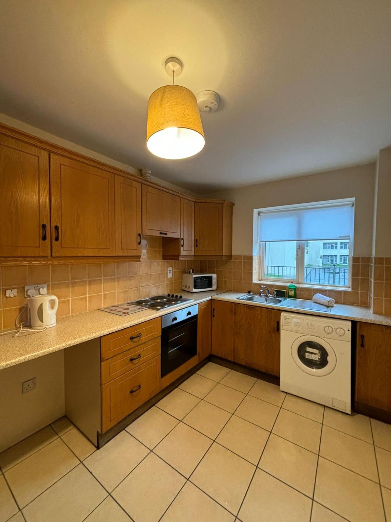 Athlone Vacations - Five Bedroom Apartment Athlone - Property Image 4
