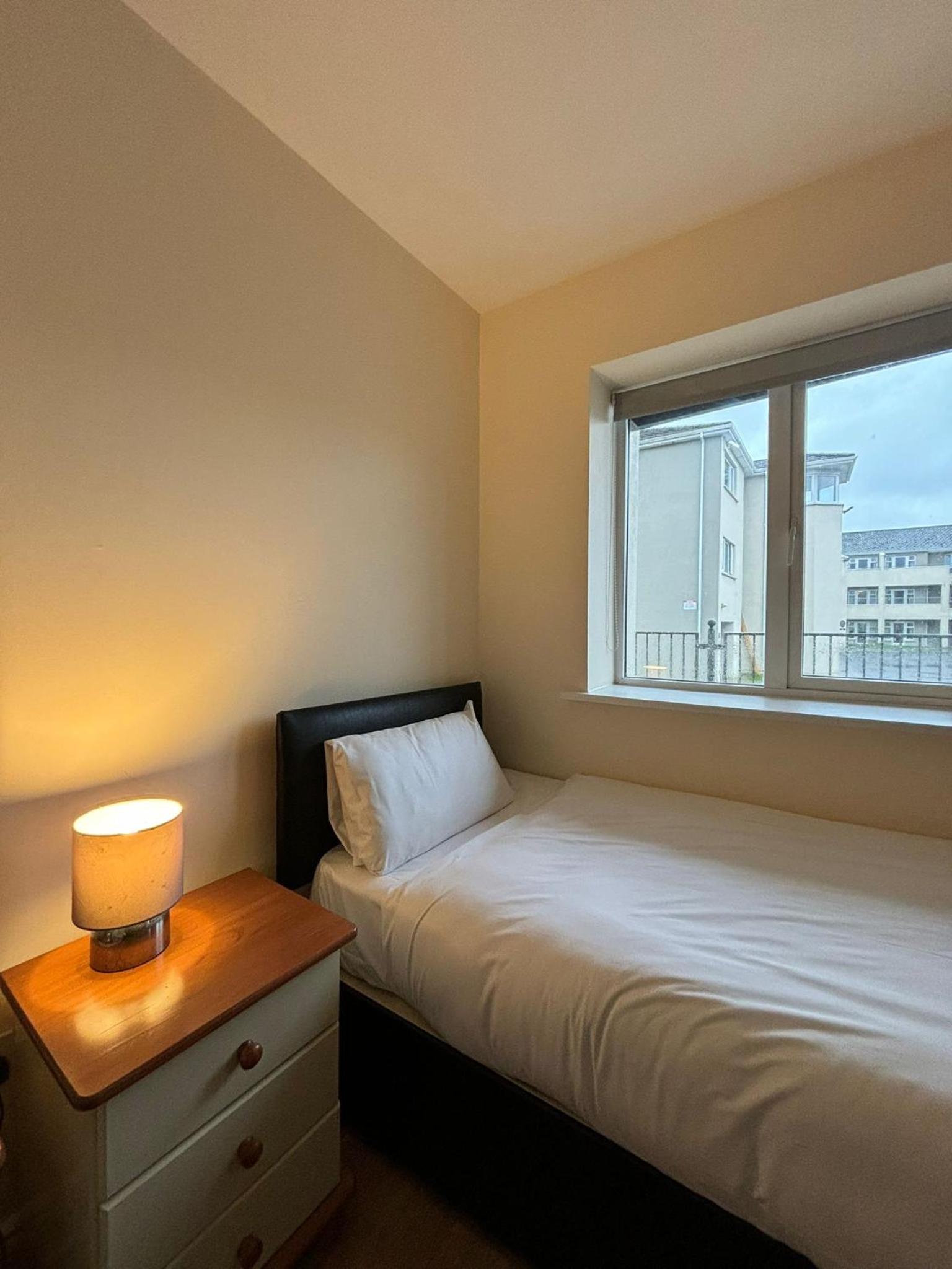 Athlone Vacations - Five Bedroom Apartment Athlone - Property Image 7