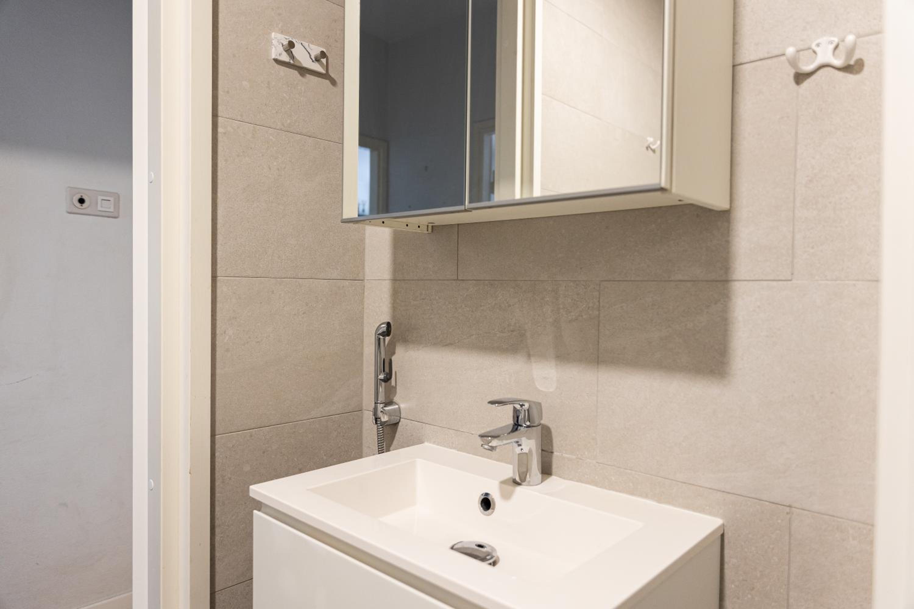 Aurora City Suites