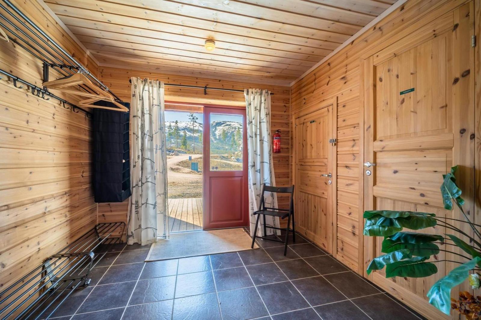 Lakehouse - 14p - With Sauna & By the Water