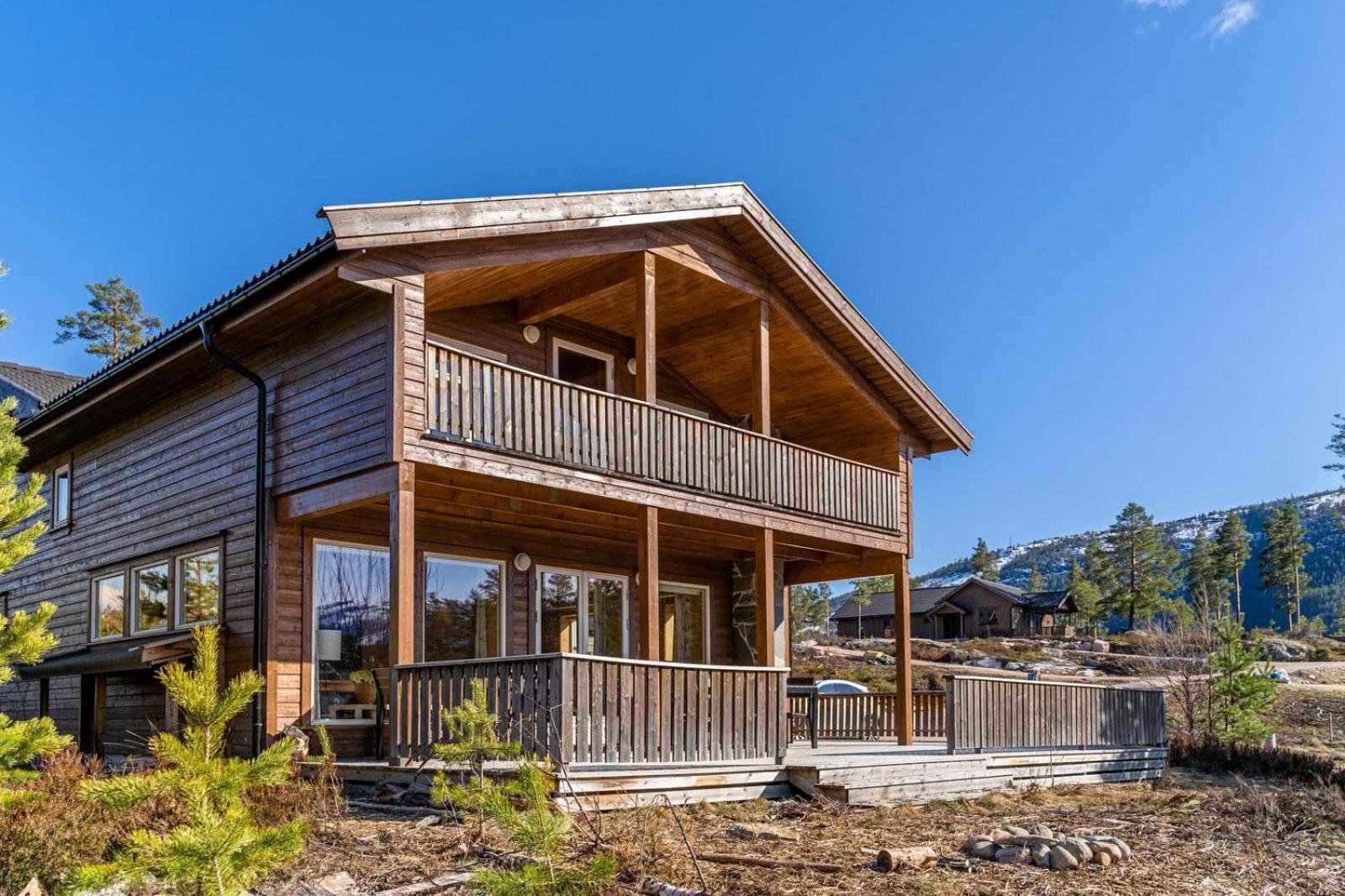 Lakehouse - 14p - With Sauna & By the Water