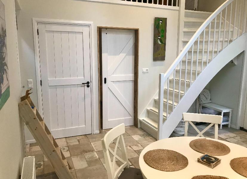 Stalhuis, overnachten in een tinyhuis bij de paarden