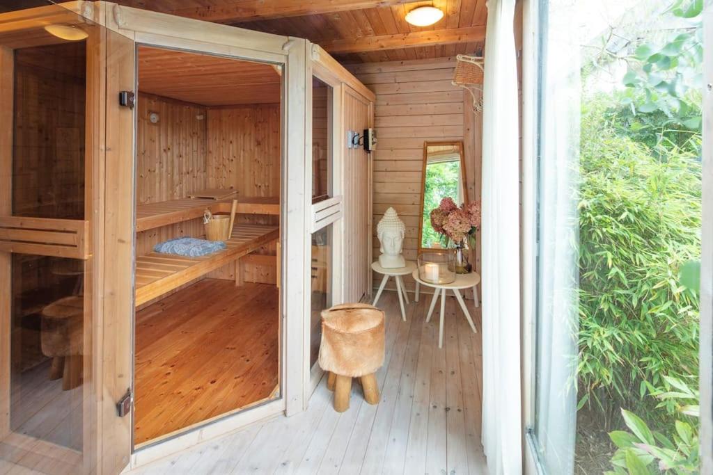 Ferienhaus Oak Tree Natur, Sauna & Whirlpool