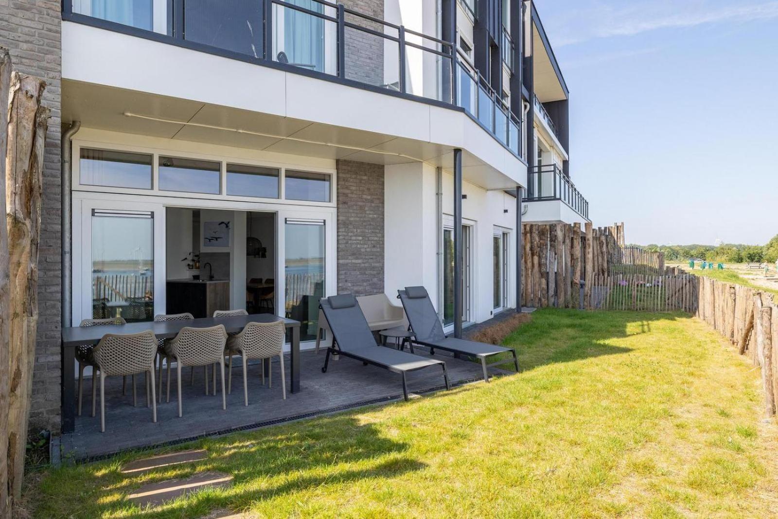 Holiday home at the beach - with garden and terrace | No. 32 | 2 - 4 Pers. | Vista Maris view 2
