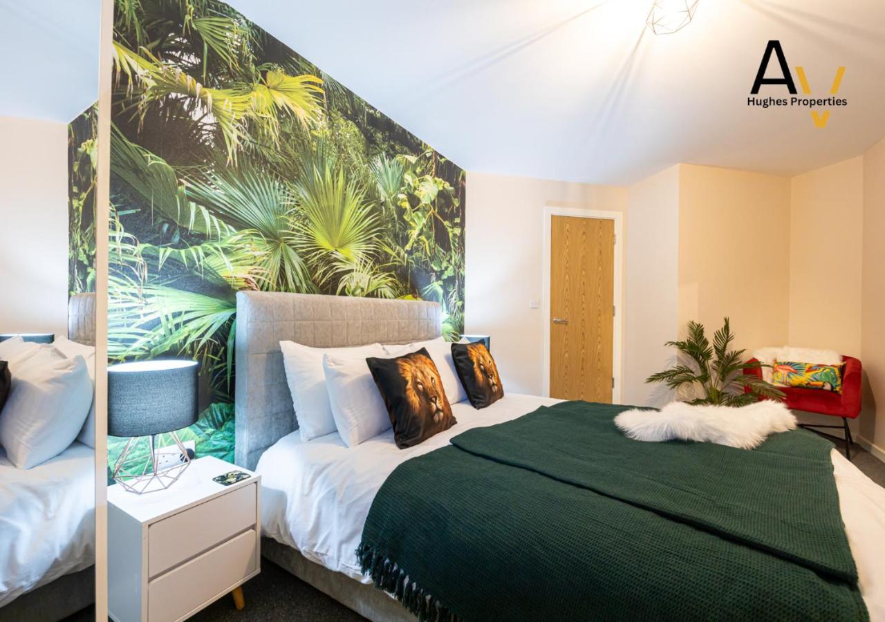 Trendy One-Bedroom Apartment - Ideal for Professionals in Salford By AV Hughes Properties
