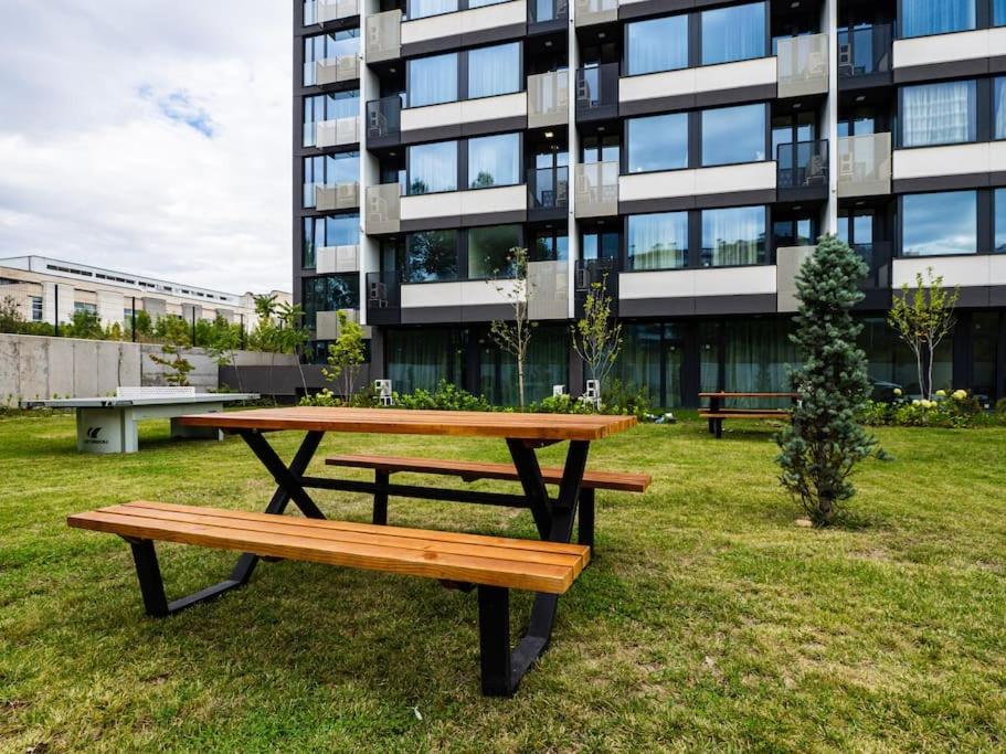 Mycampus 1 bdrm, stay 4, free parking, garden, self check-in