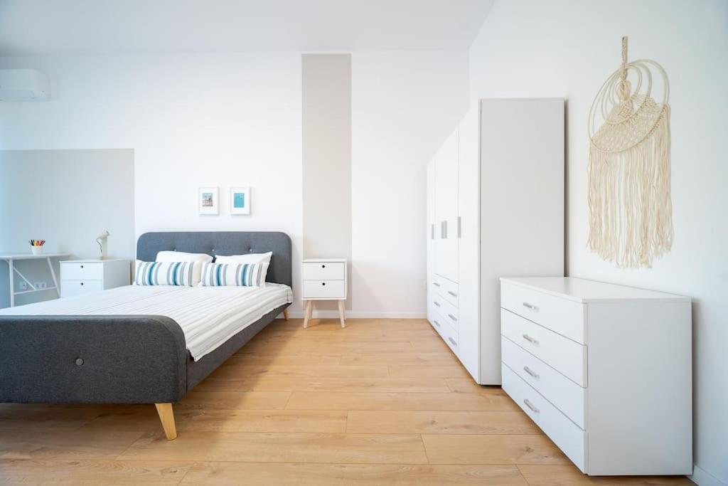 Mycampus 1 bdrm, stay 4, free parking, garden, self check-in