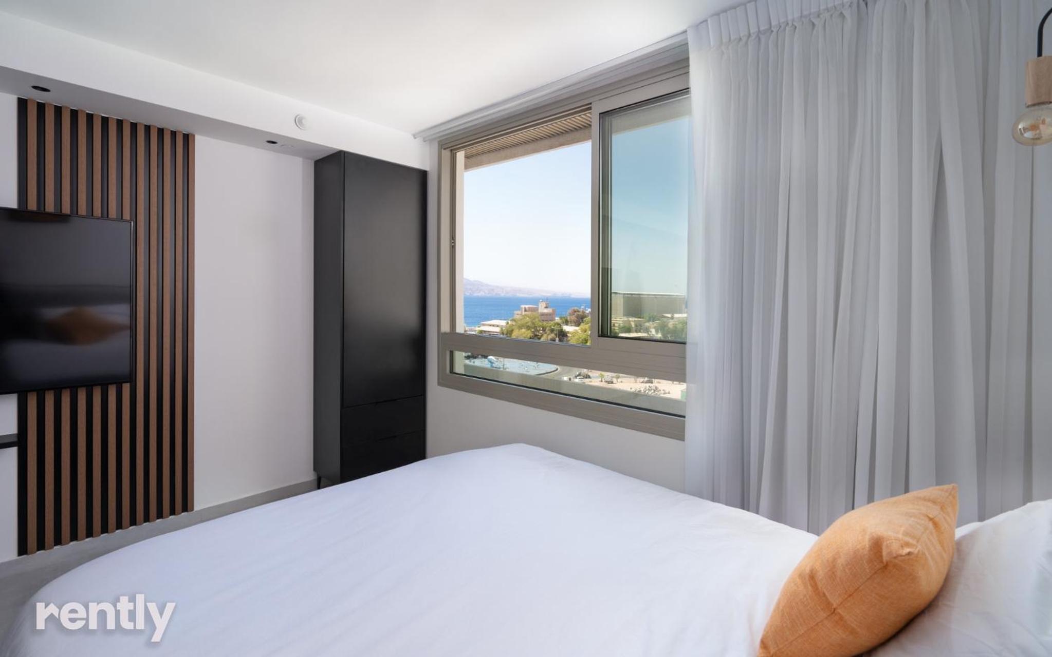 Sea side "Marigold" apartment - by Rently view 2