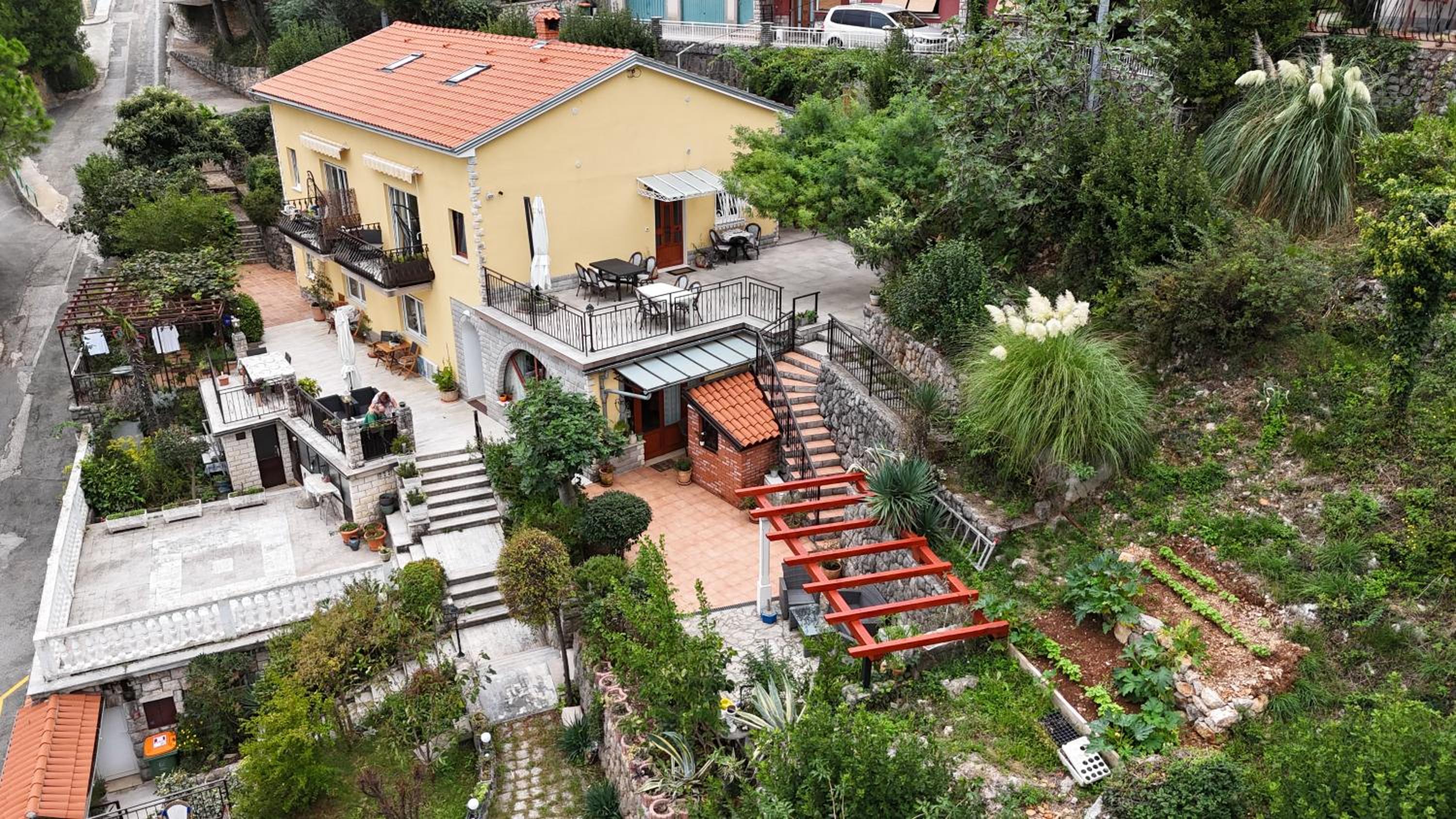 House Vali