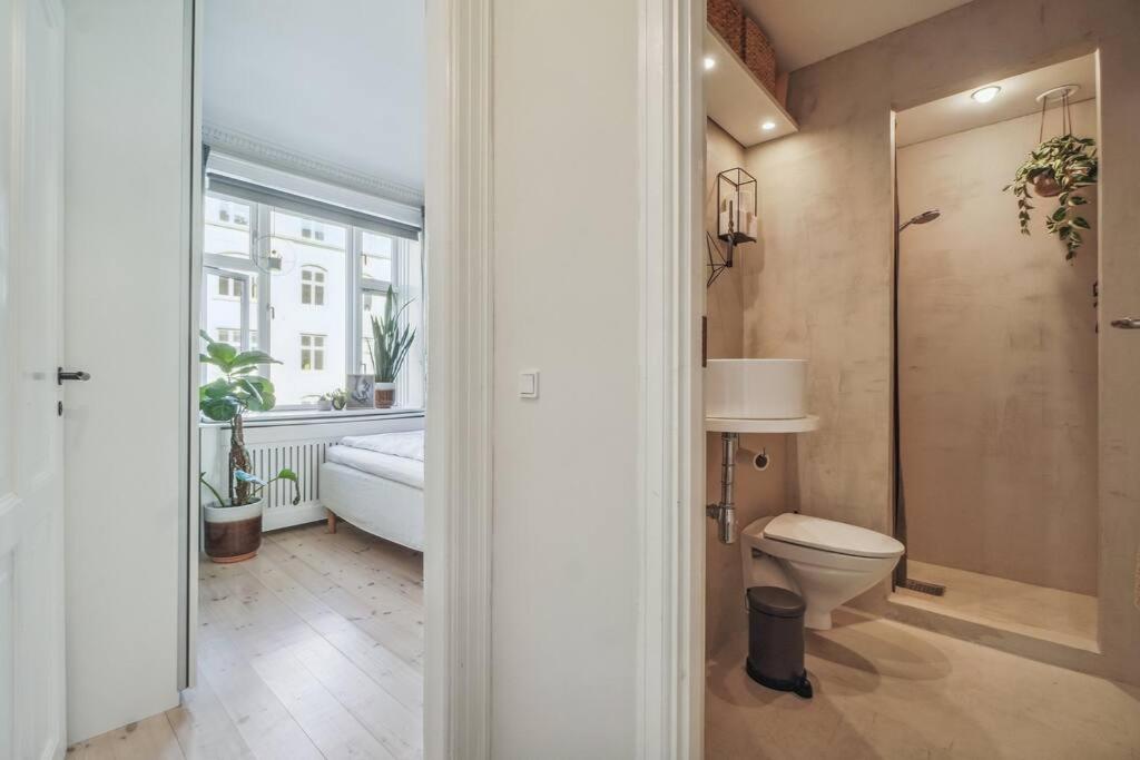 Nyistandsat 1BR Lejlighed i Hjertet af Nørrebro