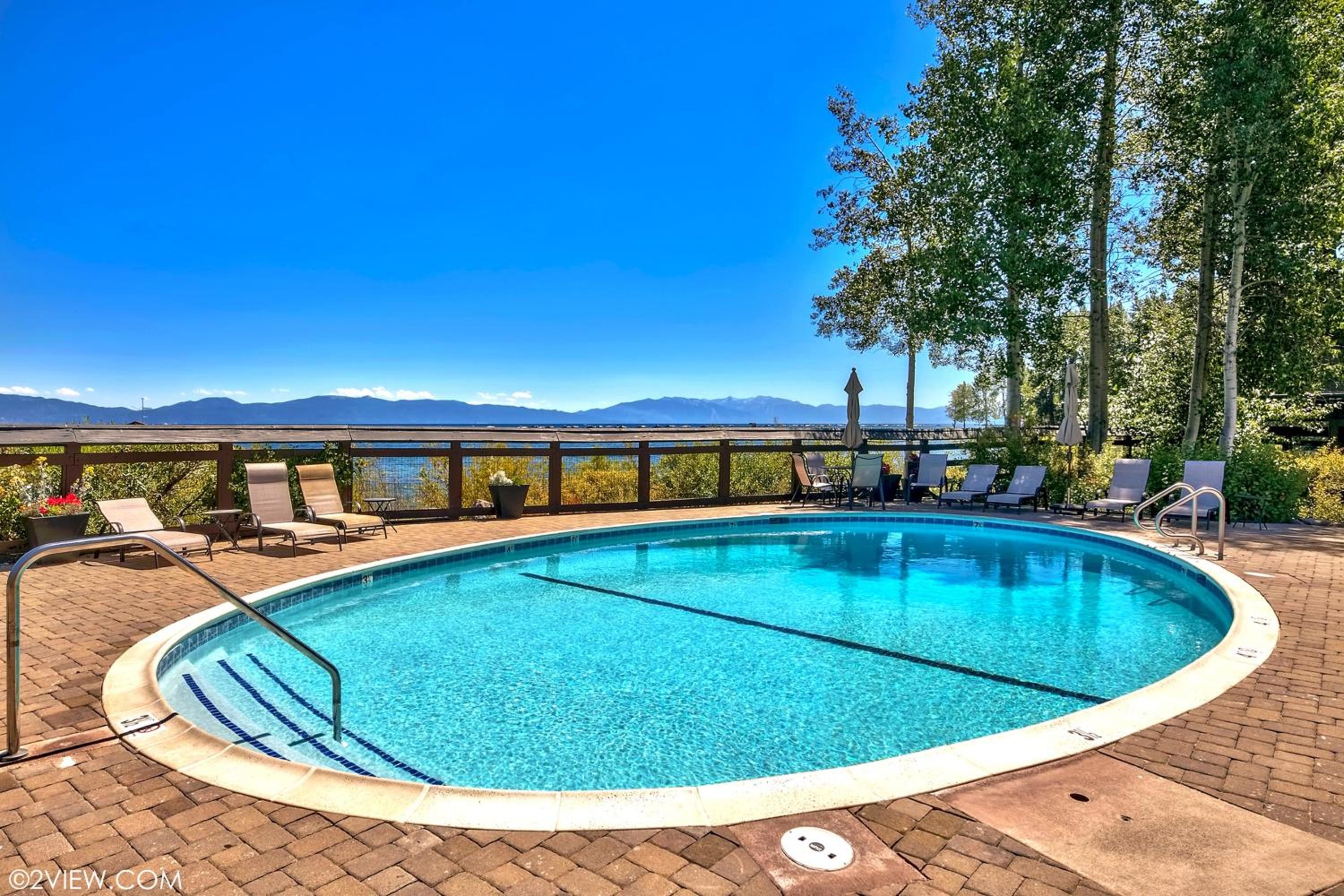 TML 04 - Beautiful 1 BR Condo in Tahoe City view 5