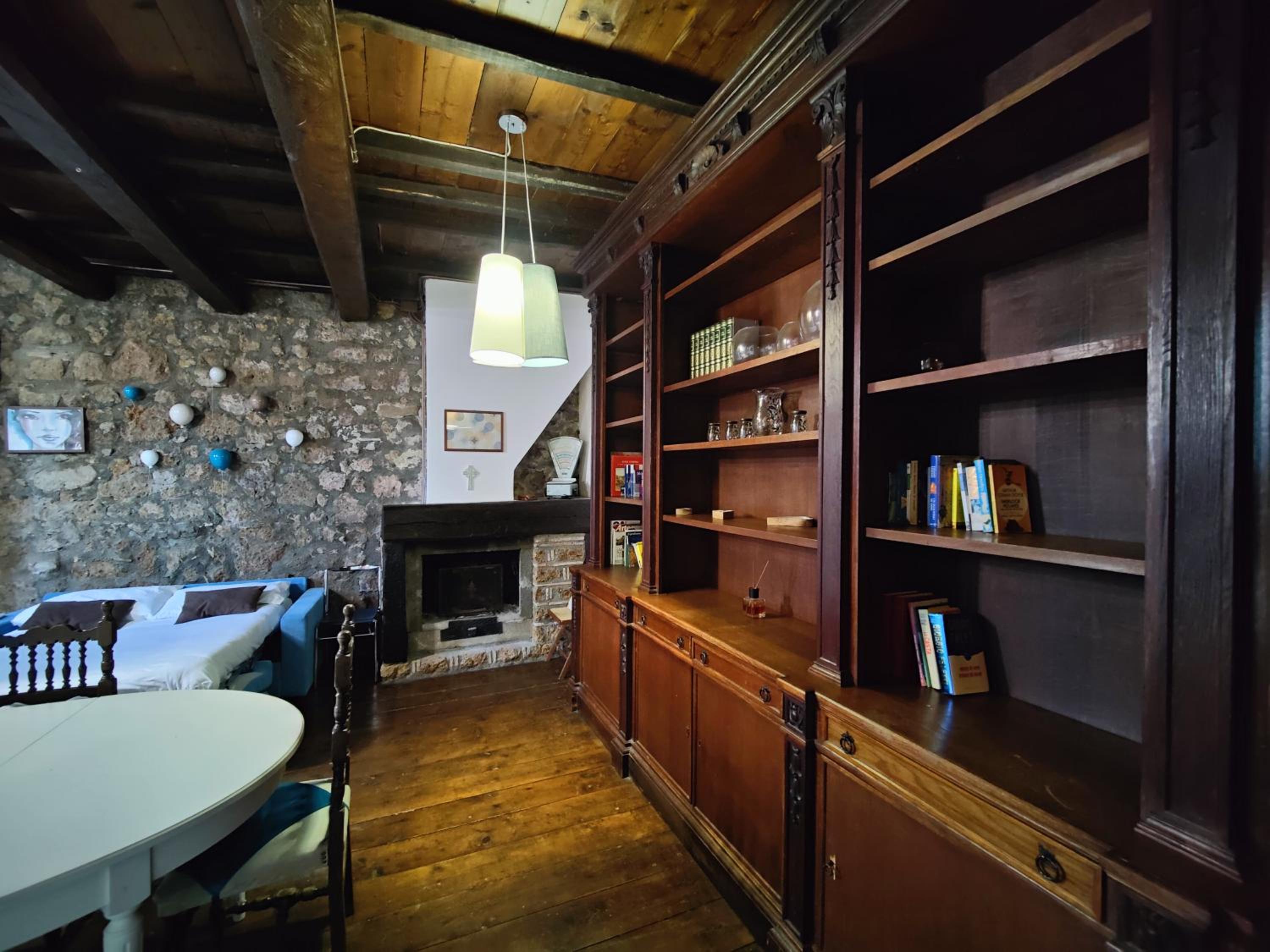 Maestosa Roccaforte dei Principi, 3 piani tutti per voi!