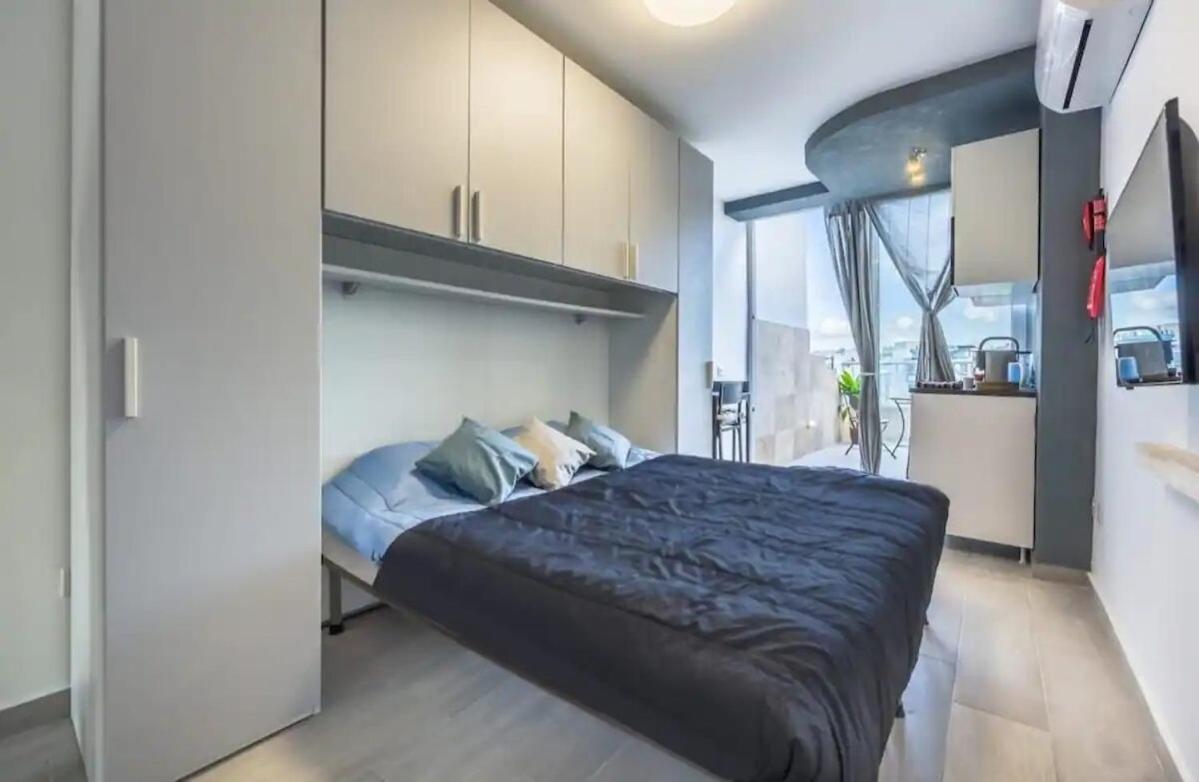 Penthouse in St Julians photo 4