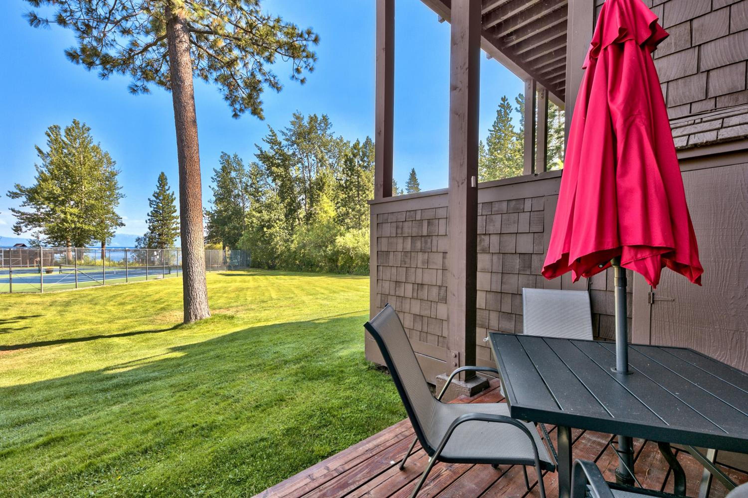 TML 04 - Beautiful 1 BR Condo in Tahoe City view 2