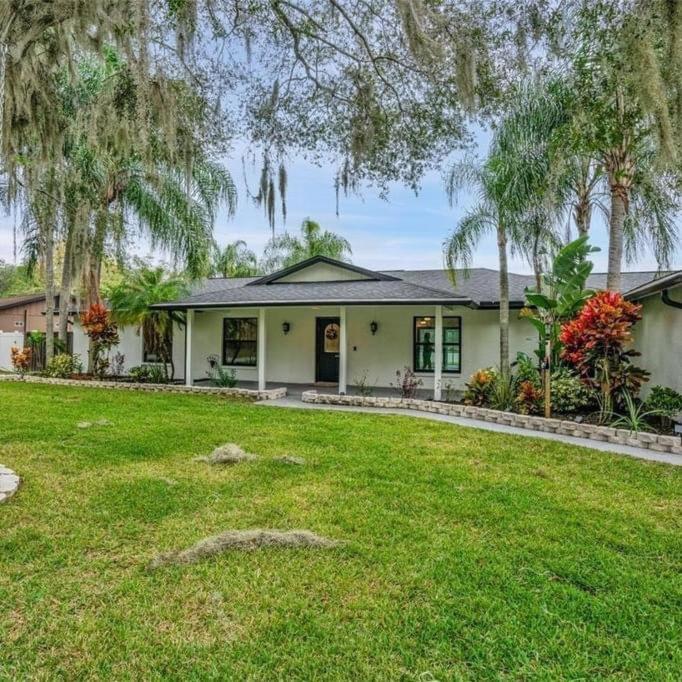 Tampa Vacations - Pura Vida Lake House - Property Image 30