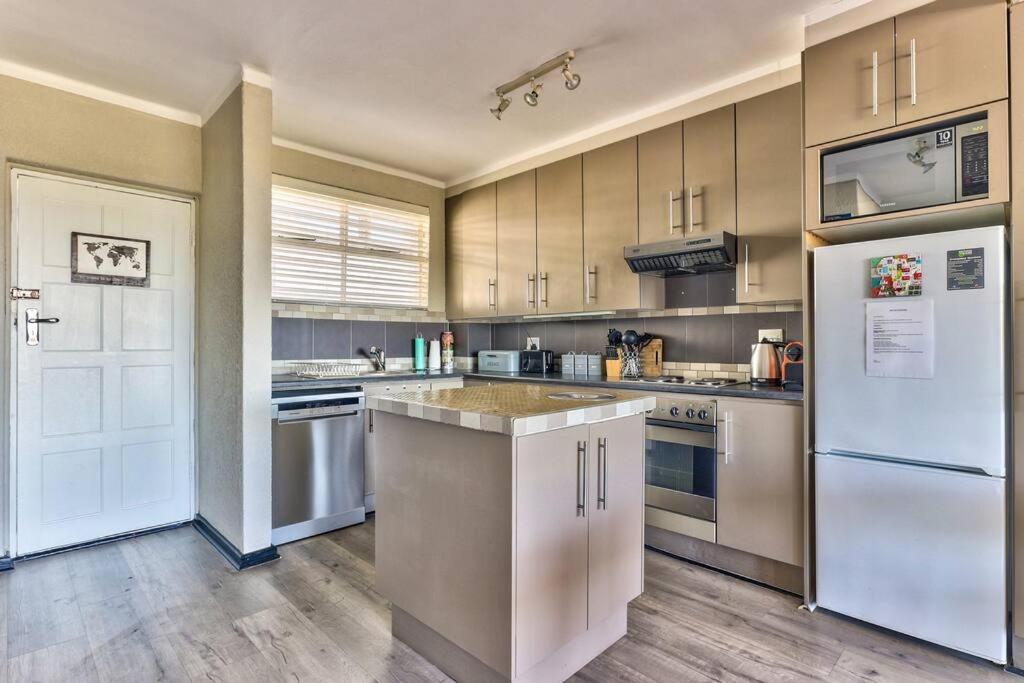 Devonshire Apartment in Green Point