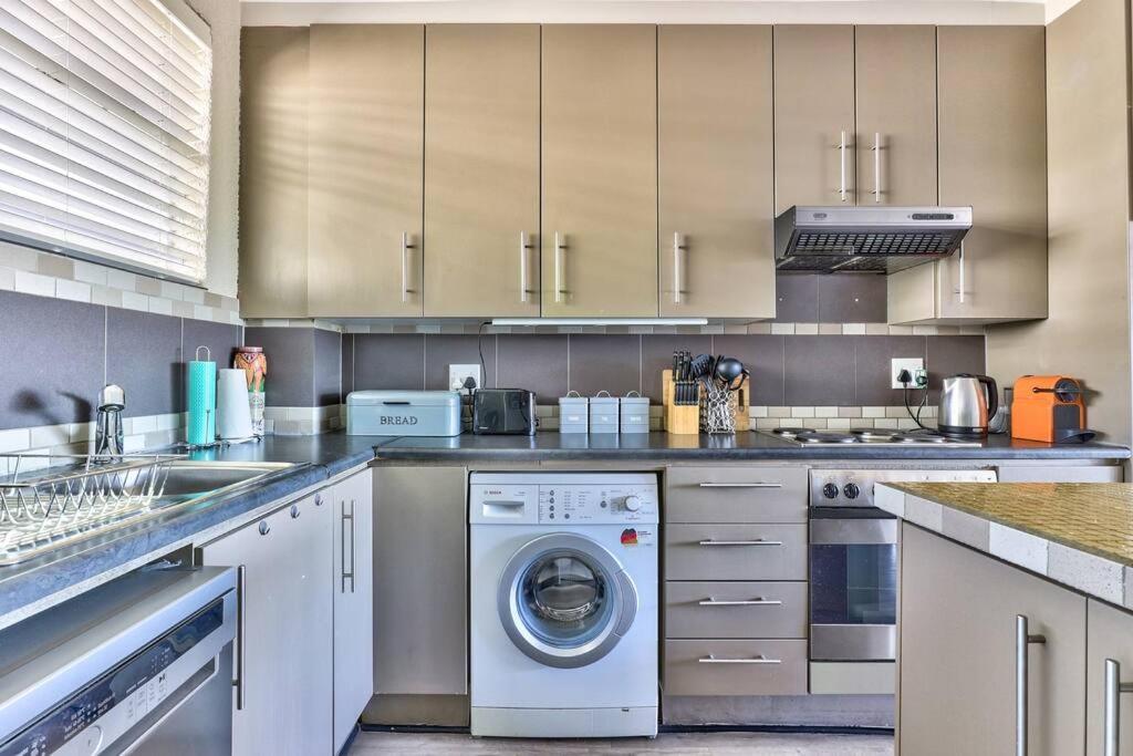 Devonshire Apartment in Green Point