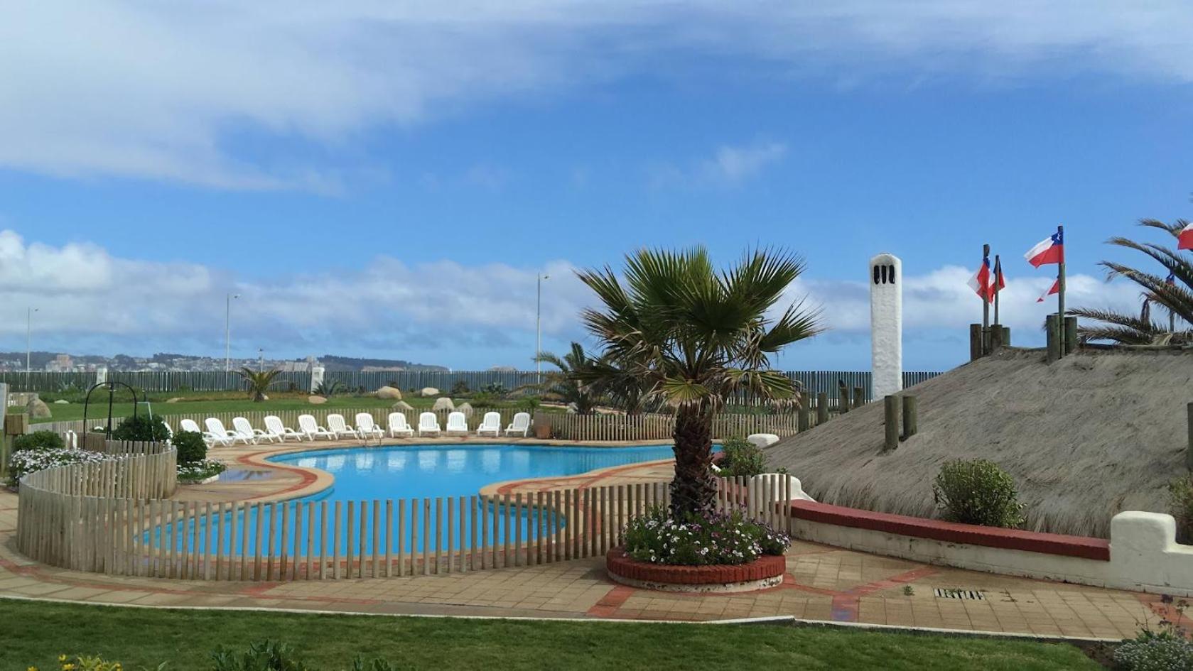 Espectacular en bahía de Rosas, Algarrobo