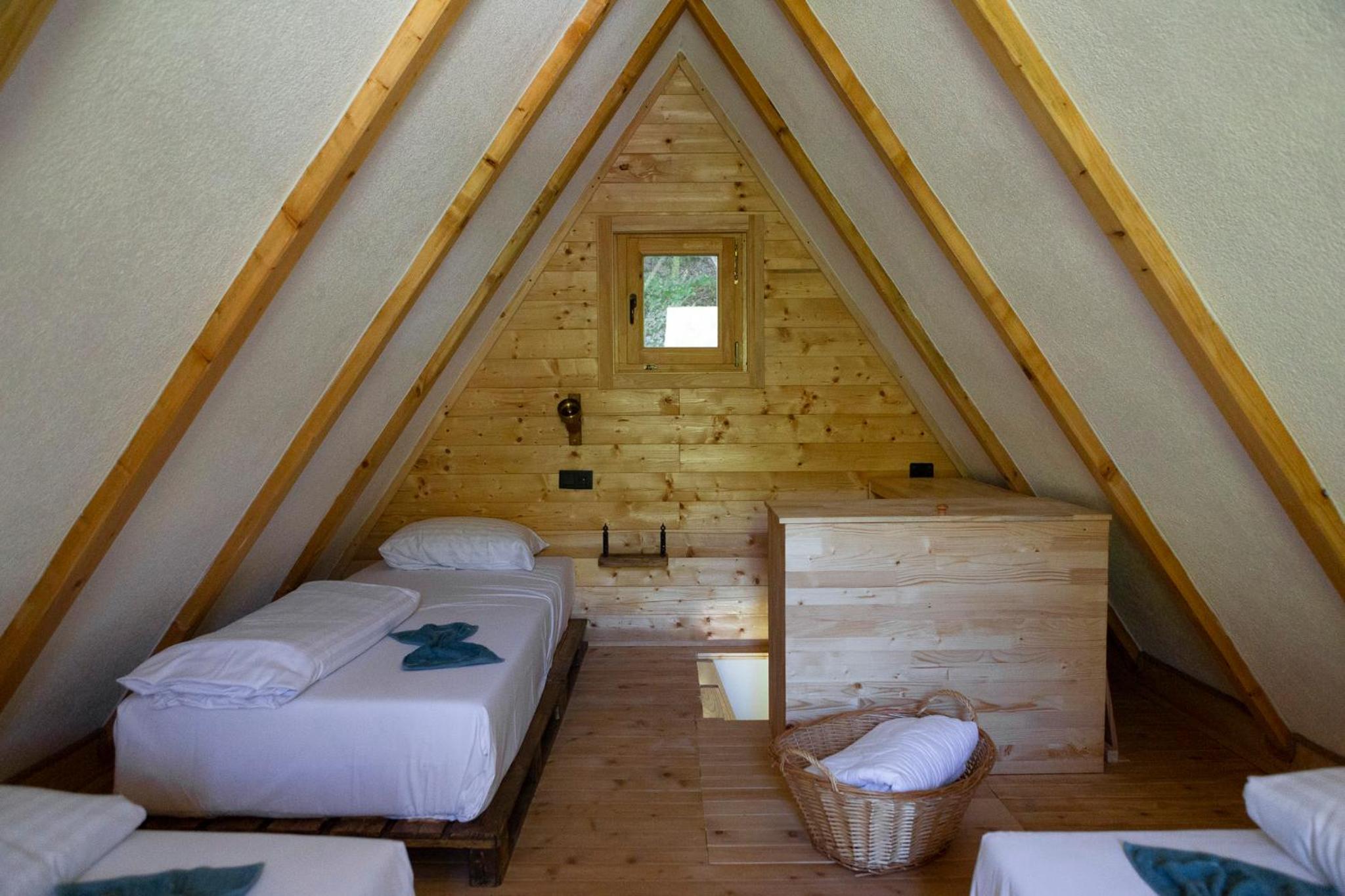 Riverside Cabin Pisak