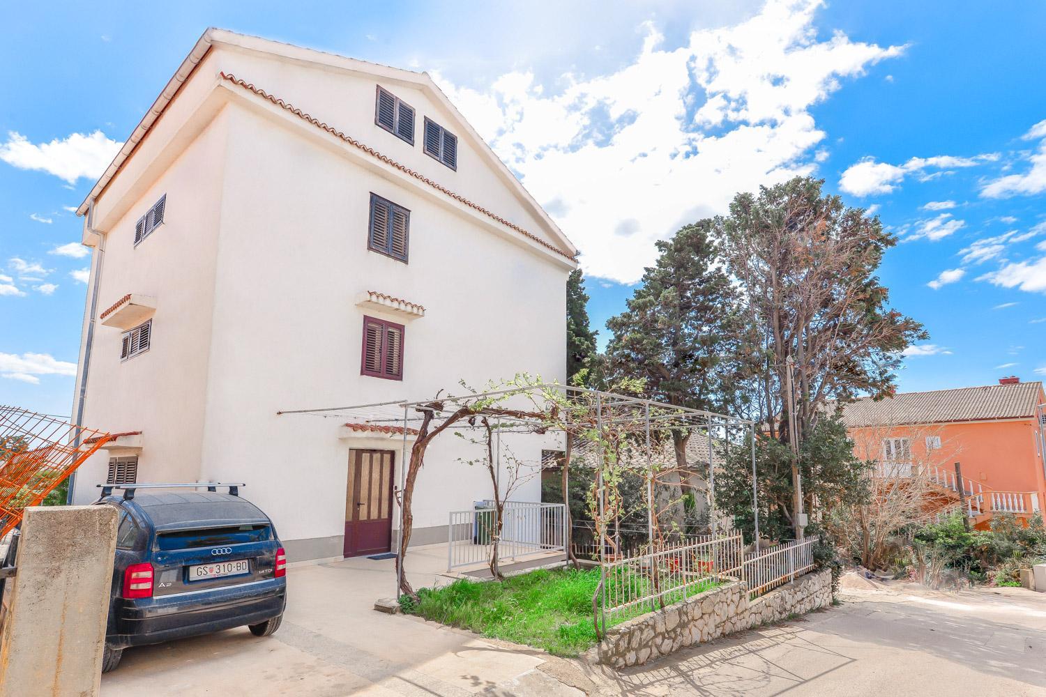 Apartments Goga