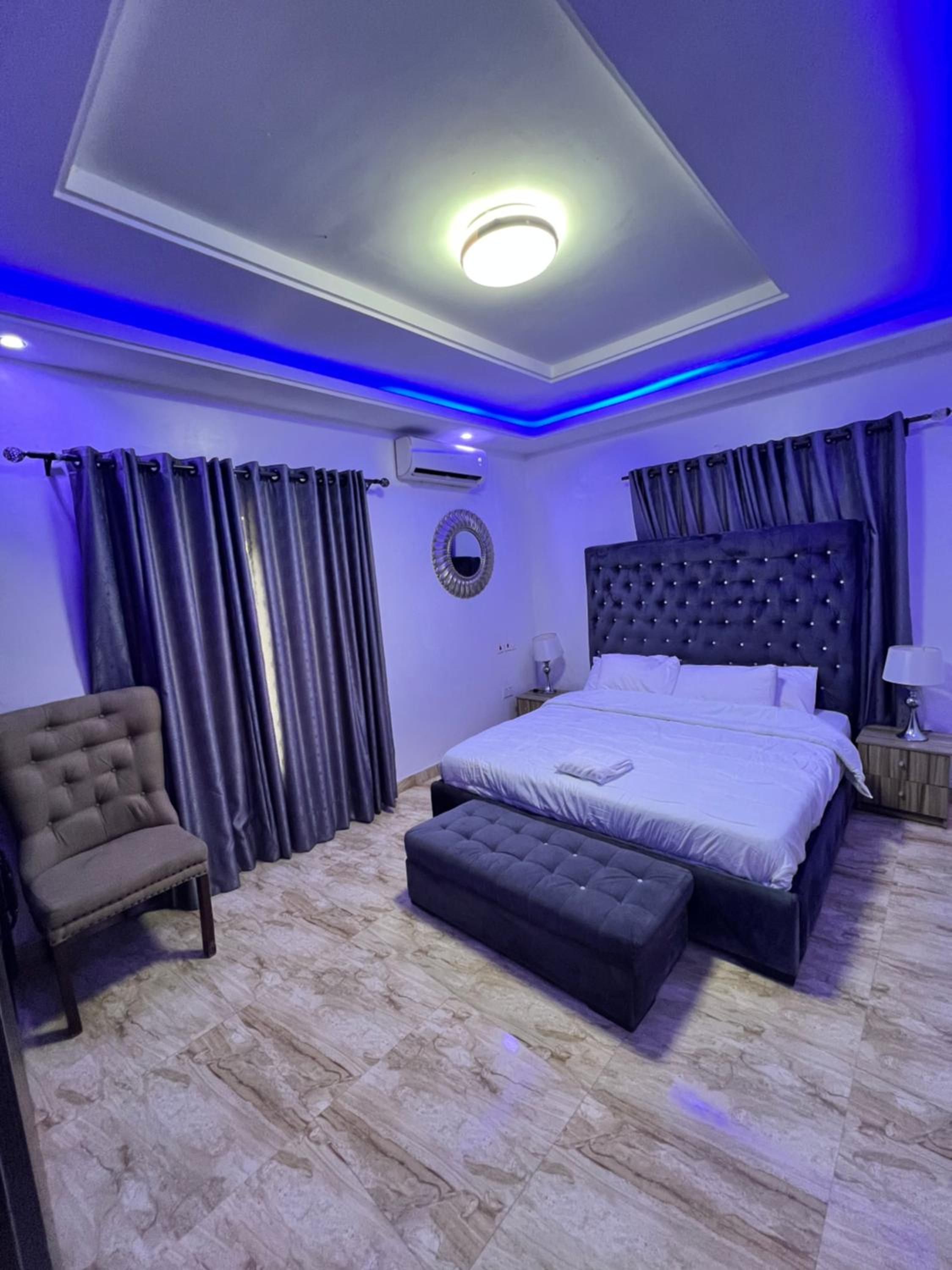 Luxury 1 bedroom apartment in lekki view 2