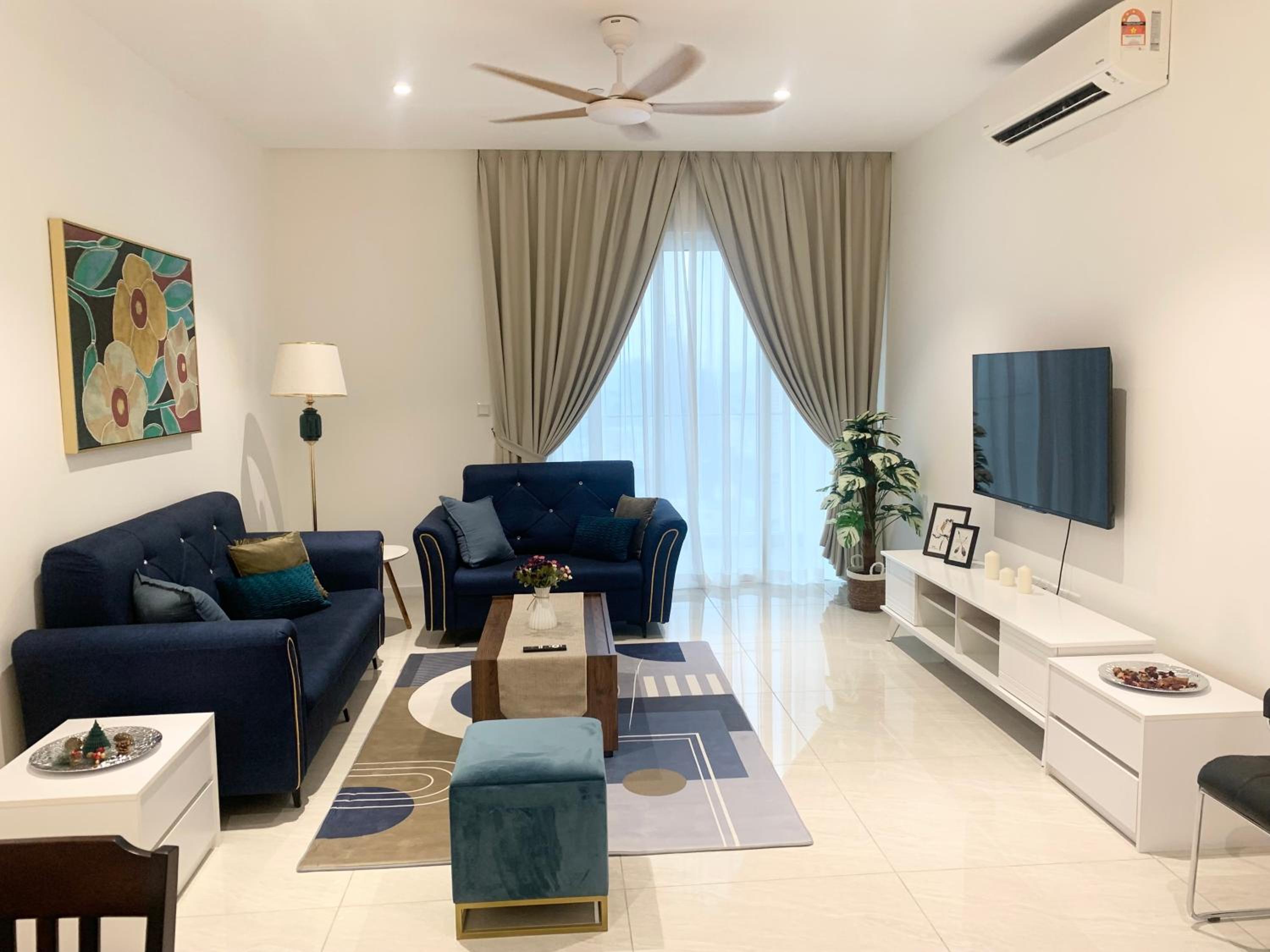 Hotel Quill Residence Twin Towers by SPG - Image 1