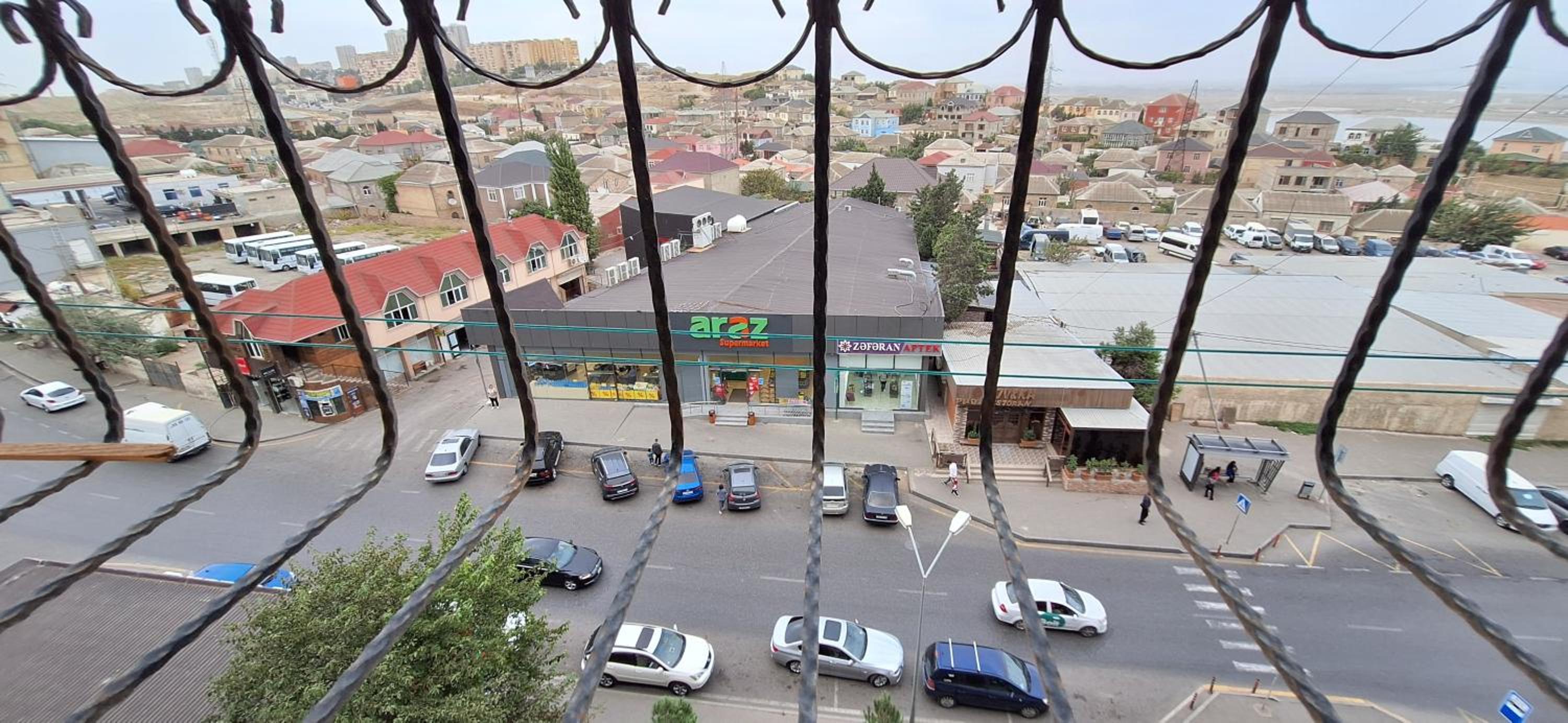 Azerbaydjan, Baku, Xetai r-nu, Inqlab Ismailov kuc