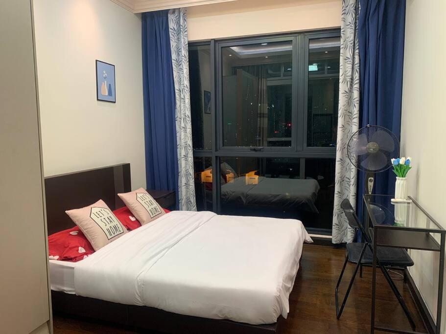 V Residence Suites 5-6pax 3R1B Linked to Sunway Velocity Mall MRT LRT Maluri & Cochrane KLCC View Kuala Lumpur