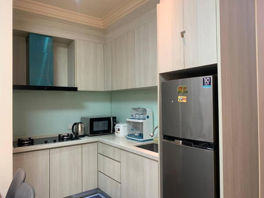 V Residence Suites 5-6pax 3R1B Linked to Sunway Velocity Mall MRT LRT Maluri & Cochrane KLCC View Kuala Lumpur