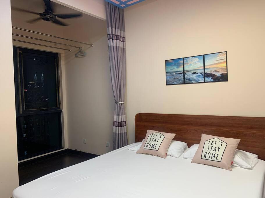 V Residence Suites 5-6pax 3R1B Linked to Sunway Velocity Mall MRT LRT Maluri & Cochrane KLCC View Kuala Lumpur