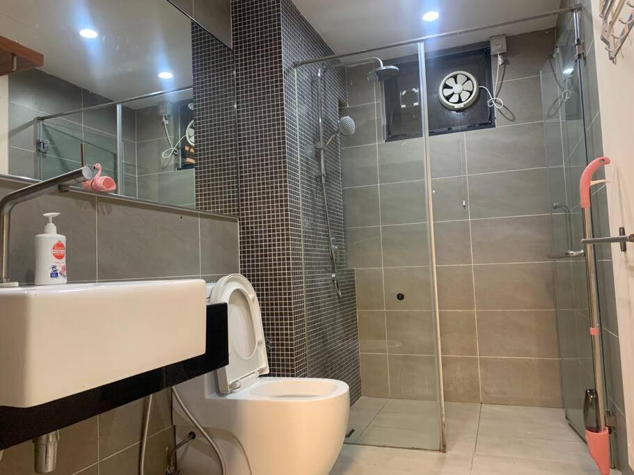 V Residence Suites 5-6pax 3R1B Linked to Sunway Velocity Mall MRT LRT Maluri & Cochrane KLCC View Kuala Lumpur