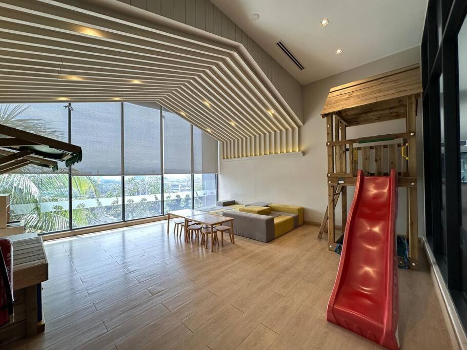 Continew Residences by Romeo Bnb