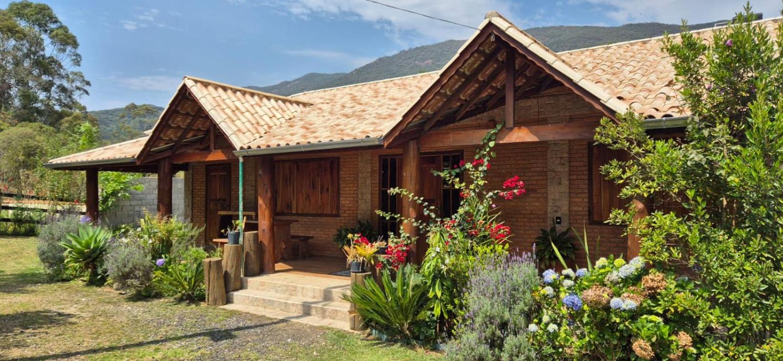 Refúgio Mantiqueira - Parte Alta Parque Nacional Itatiaia