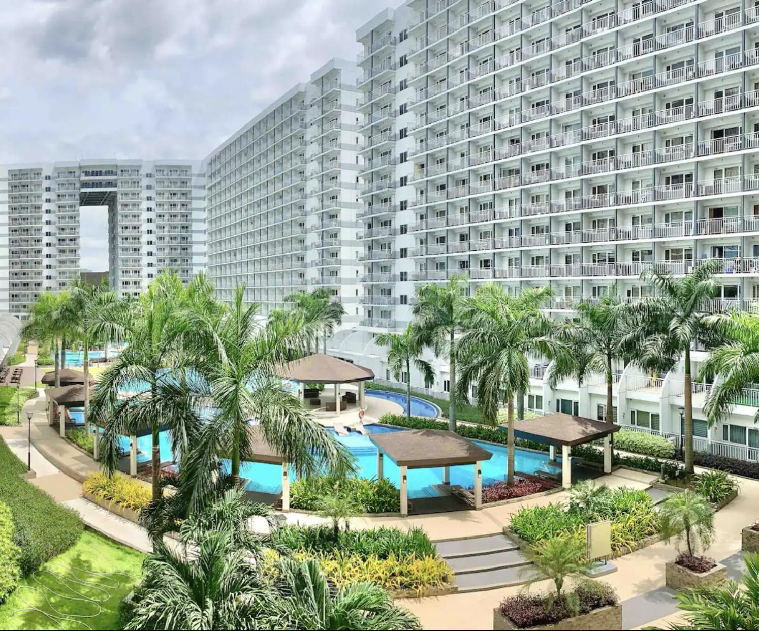 Near MOA Manila Bay Airport via NAIAX Balcony-Pool View WiFi SHELL Residences view 2