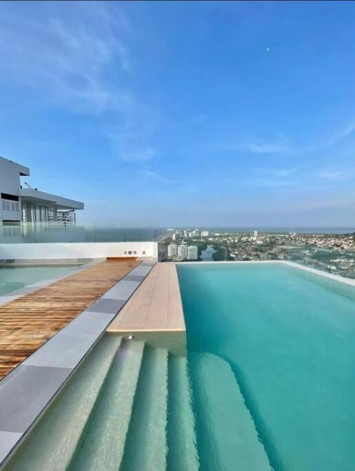 Moderno Apartamento Frente Al Mar