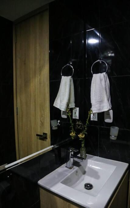 Moderno Apartamento Frente Al Mar