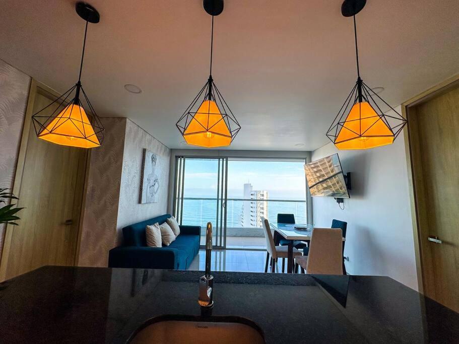 Moderno Apartamento Frente Al Mar
