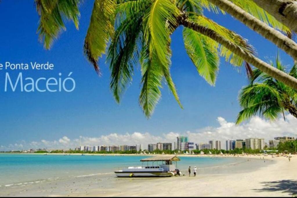 Apartamento no 12 andar na praia de Ponta Verde em Maceió - AL