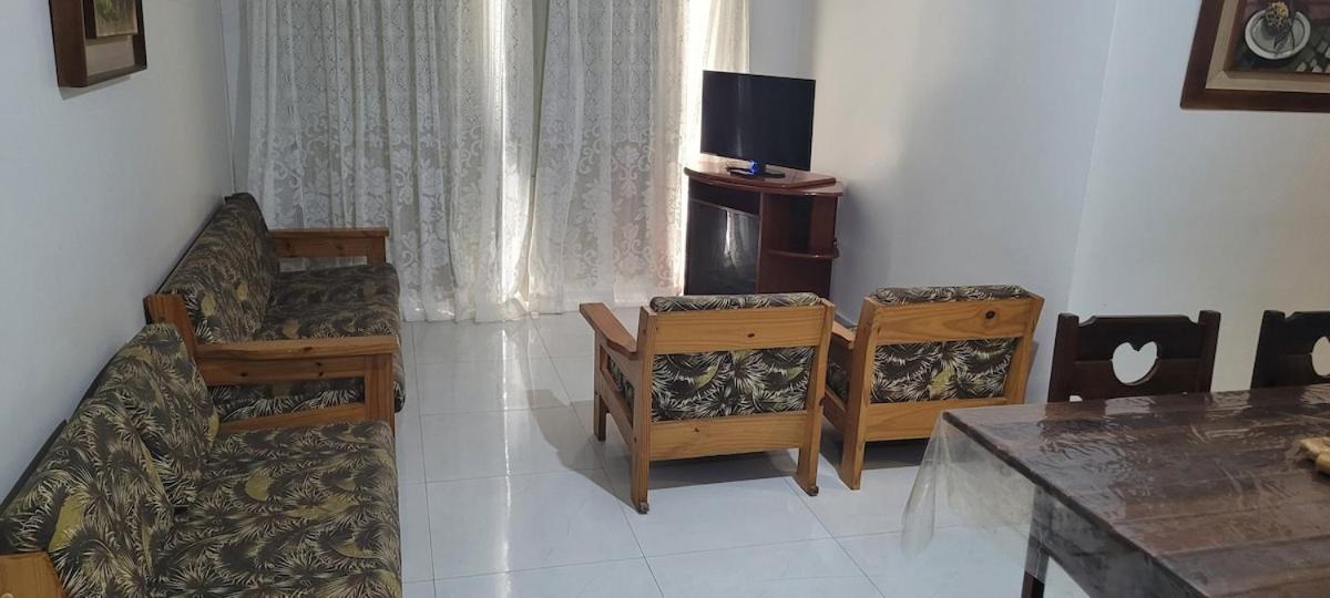 Apartamento a 250mts Da Praia, 6 hospedes, Wi-Fi, 1 vaga garagem