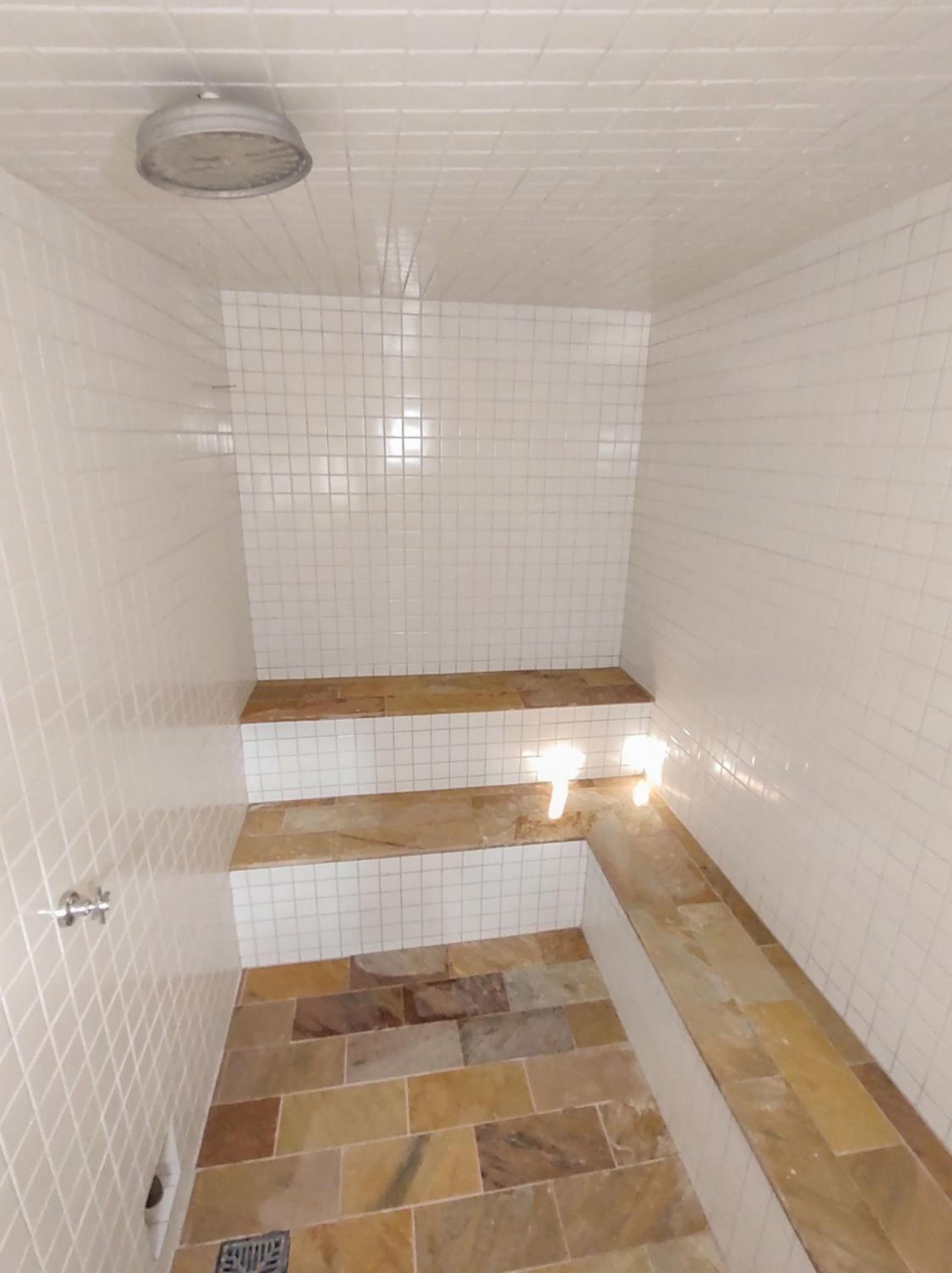 Apartamentos a 100m Praia das Toninhas PISCINA AQUECIDA