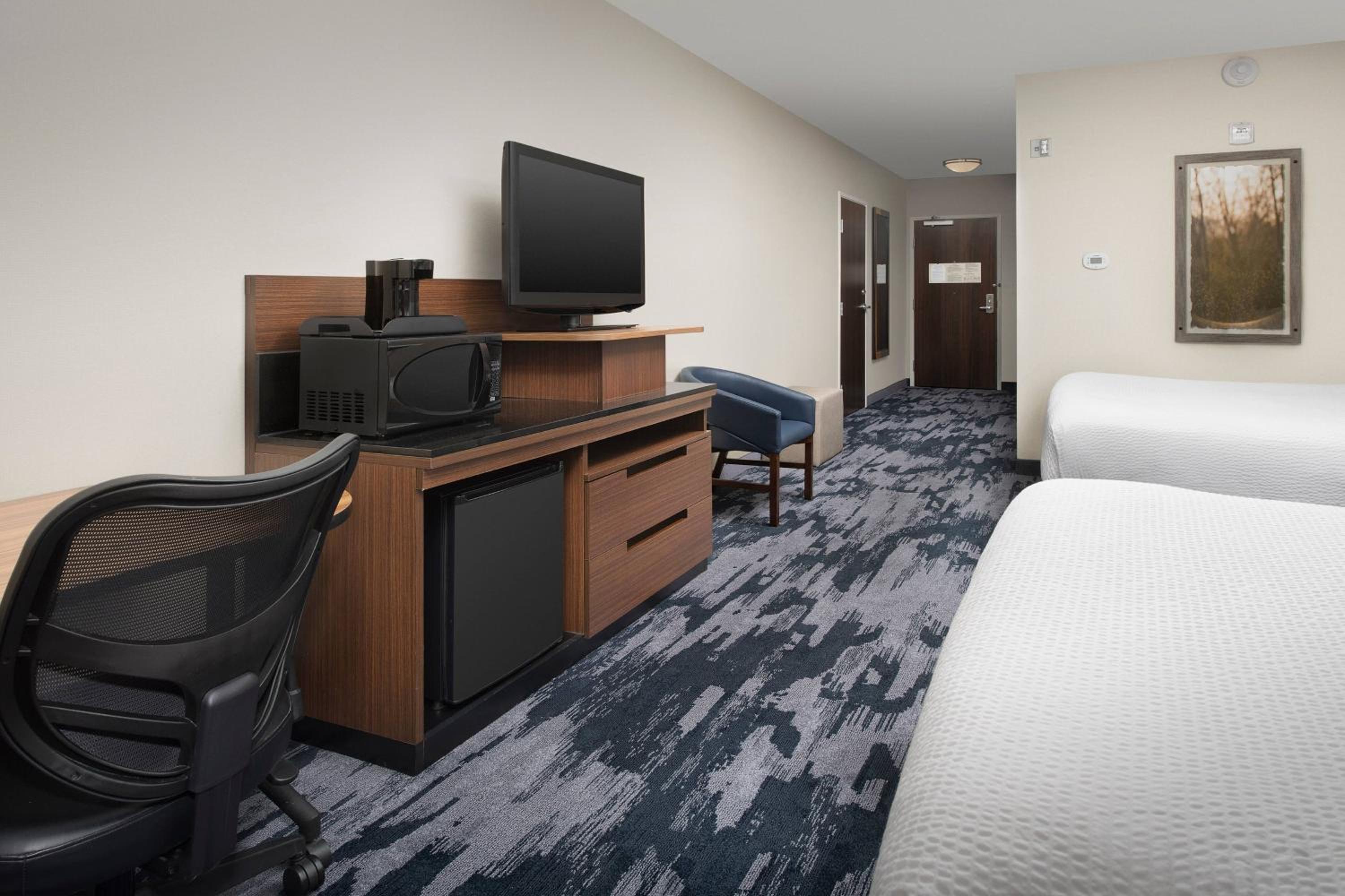Fairfield Inn Suites Baltimore BWI Airport - Property Image 8
