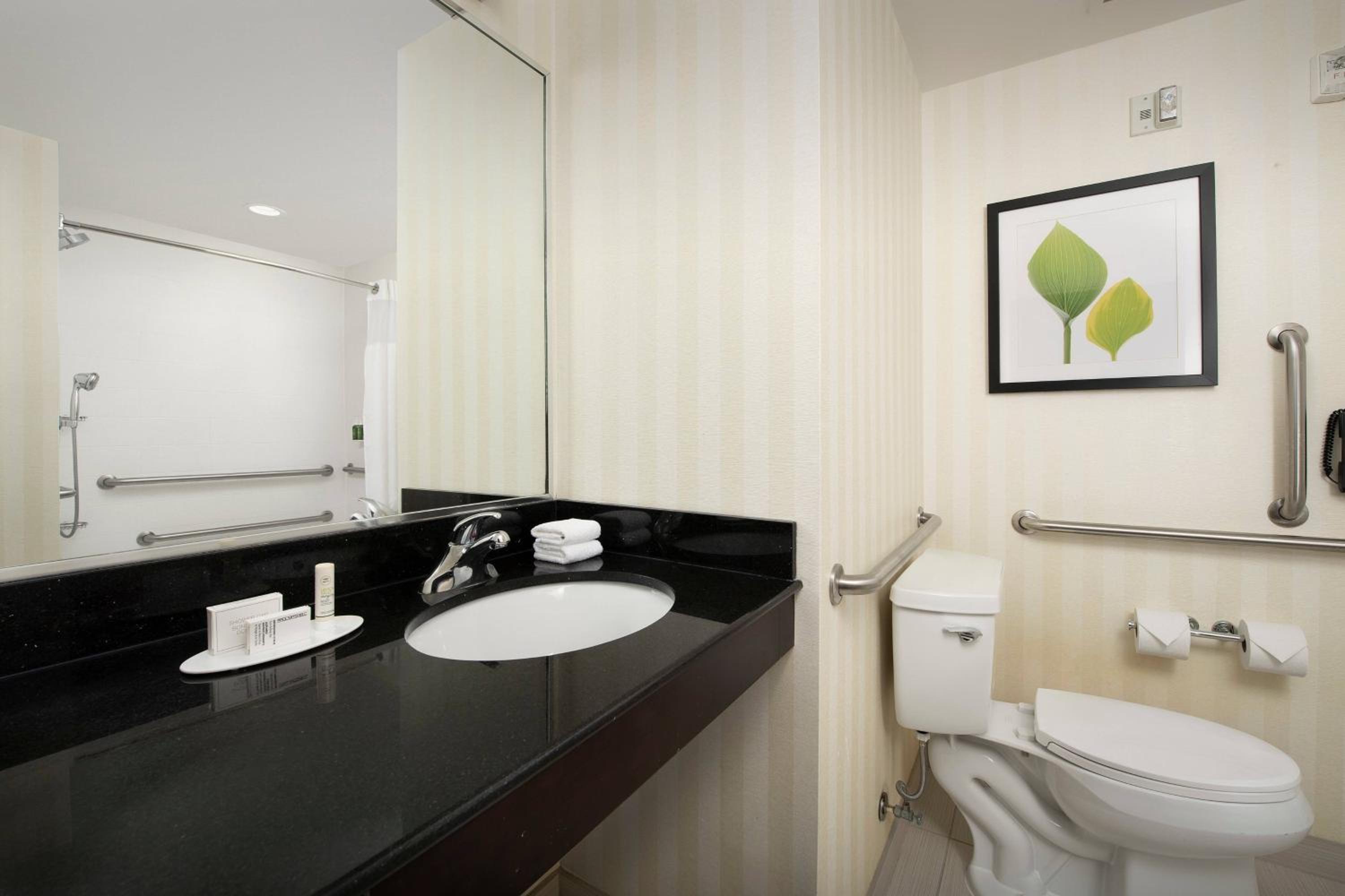Fairfield Inn Suites Baltimore BWI Airport - Property Image 16