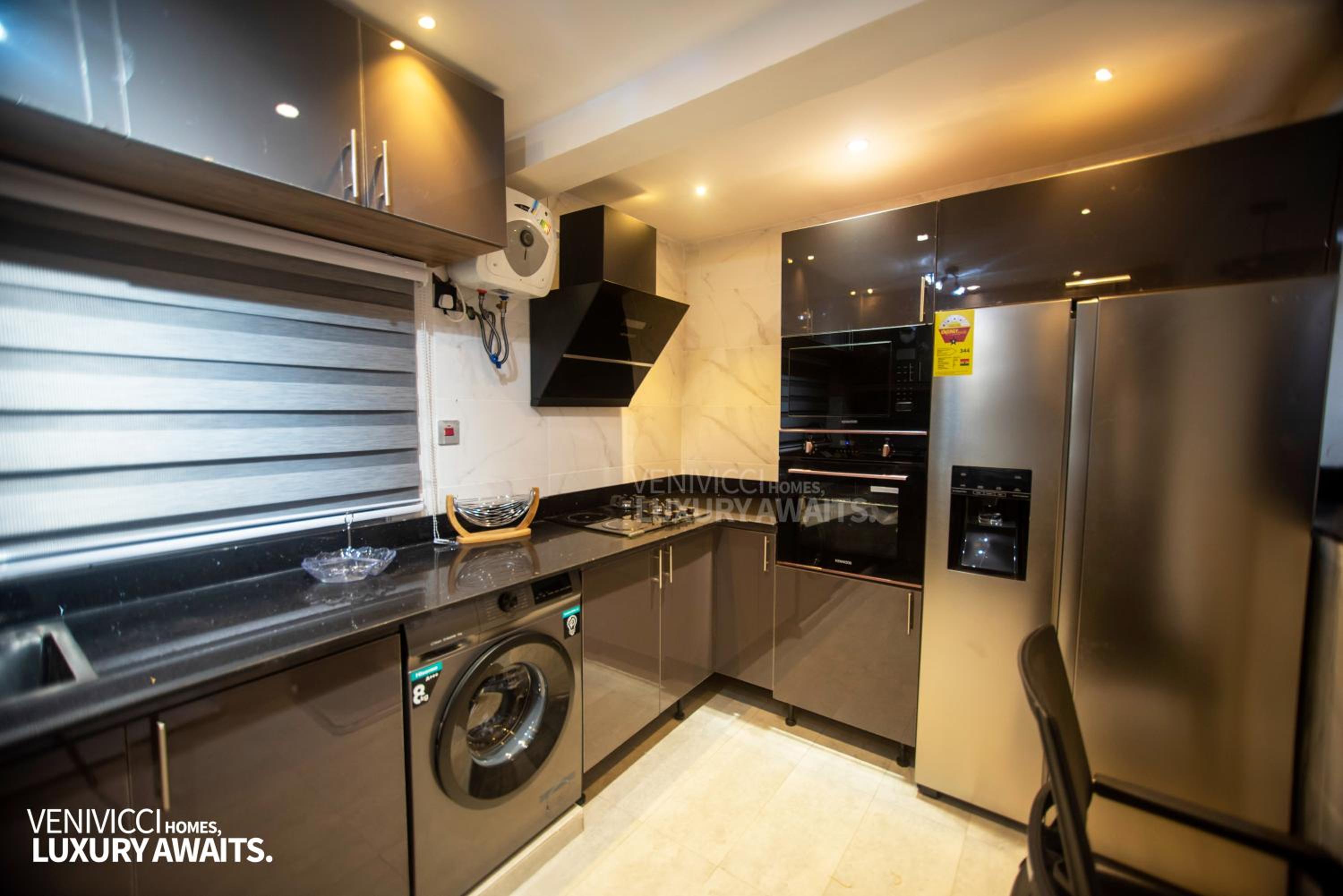 Fully Furnished Two Bedrooms Modern Kitchen Wifi view 3