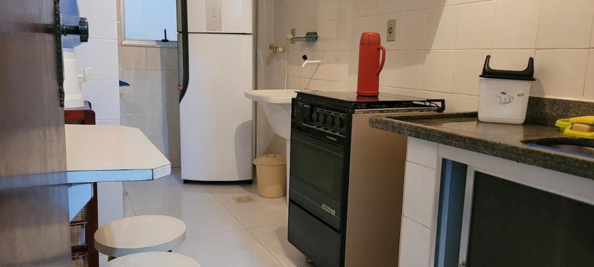 Apartamento a 250mts Da Praia, 6 hospedes, Wi-Fi, 1 vaga garagem