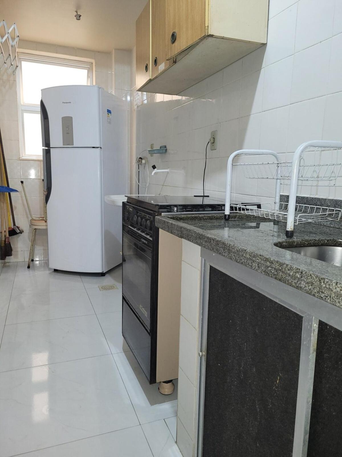 Apartamento a 250mts Da Praia, 6 hospedes, Wi-Fi, 1 vaga garagem
