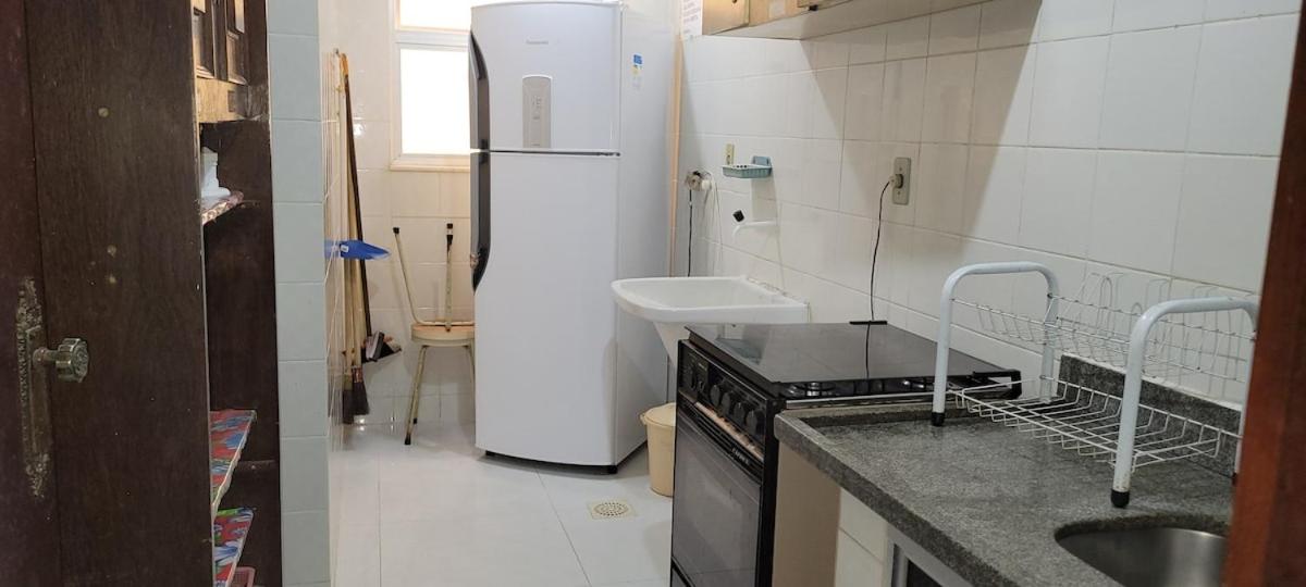 Apartamento a 250mts Da Praia, 6 hospedes, Wi-Fi, 1 vaga garagem