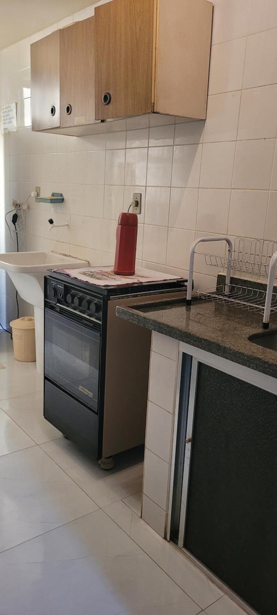 Apartamento a 250mts Da Praia, 6 hospedes, Wi-Fi, 1 vaga garagem