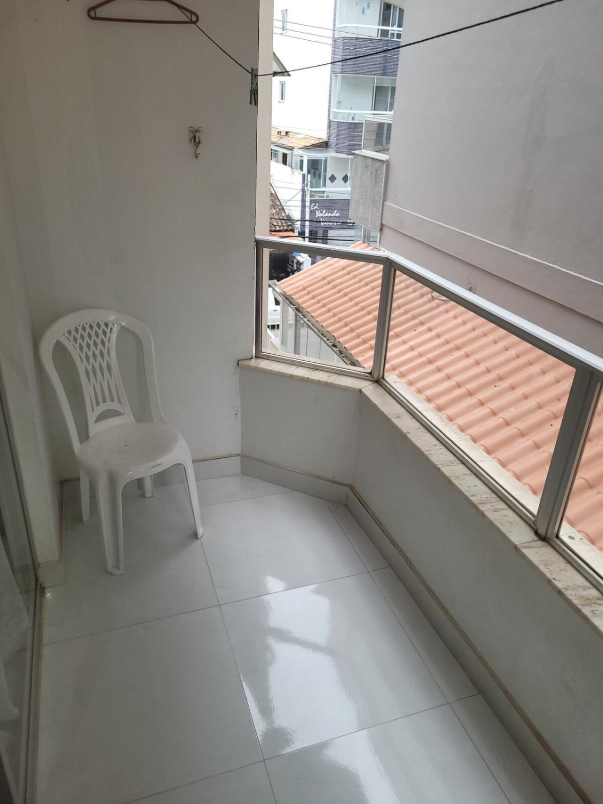 Apartamento a 250mts Da Praia, 6 hospedes, Wi-Fi, 1 vaga garagem